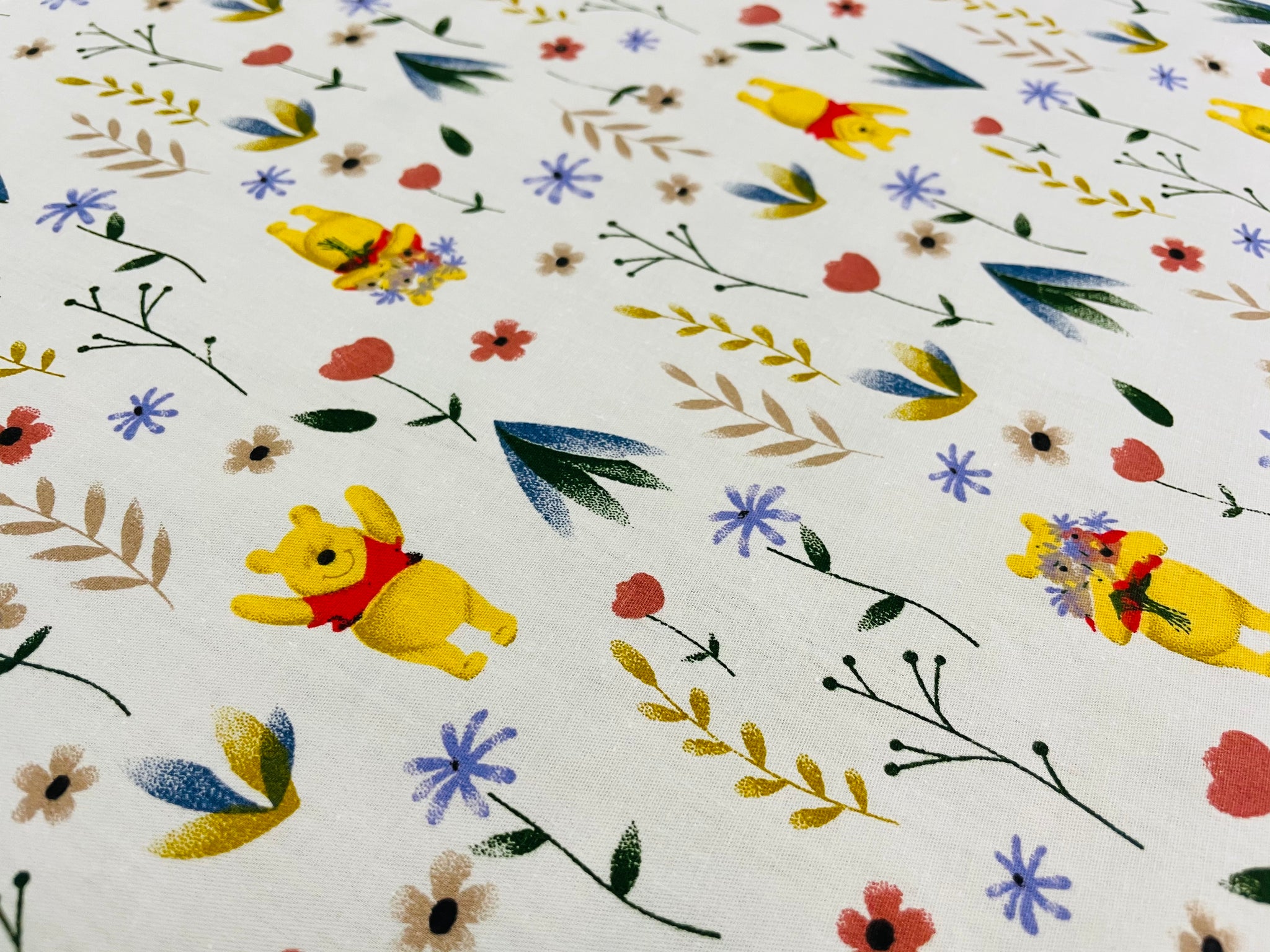 Collezione Di Tessuti Winnie The Pooh 100% Cotone. Venduti A Mezzo Metro O Tagliati Su Misura. - Italia - Foto 8